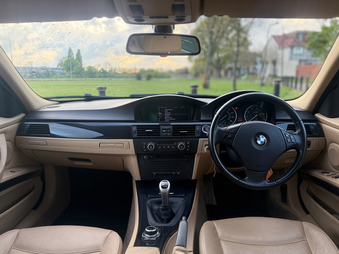 BMW 3 SERIES 320i SE Business Edition 4dr
