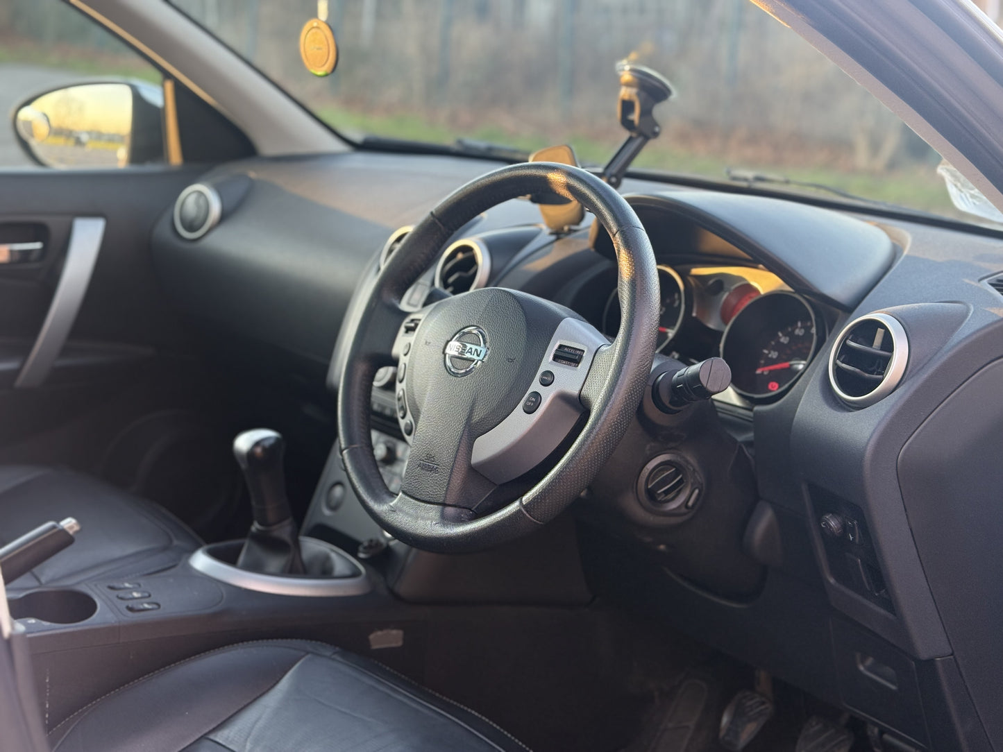 NISSAN QASHQAI 1.6 Tekna 5dr