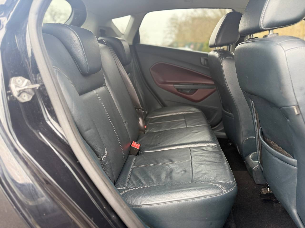 FORD FIESTA 1.6 Titanium 5dr