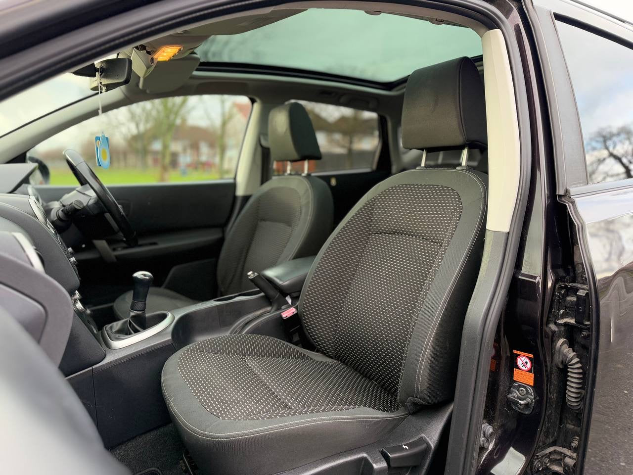NISSAN QASHQAI 1.6 N-Tec 5dr