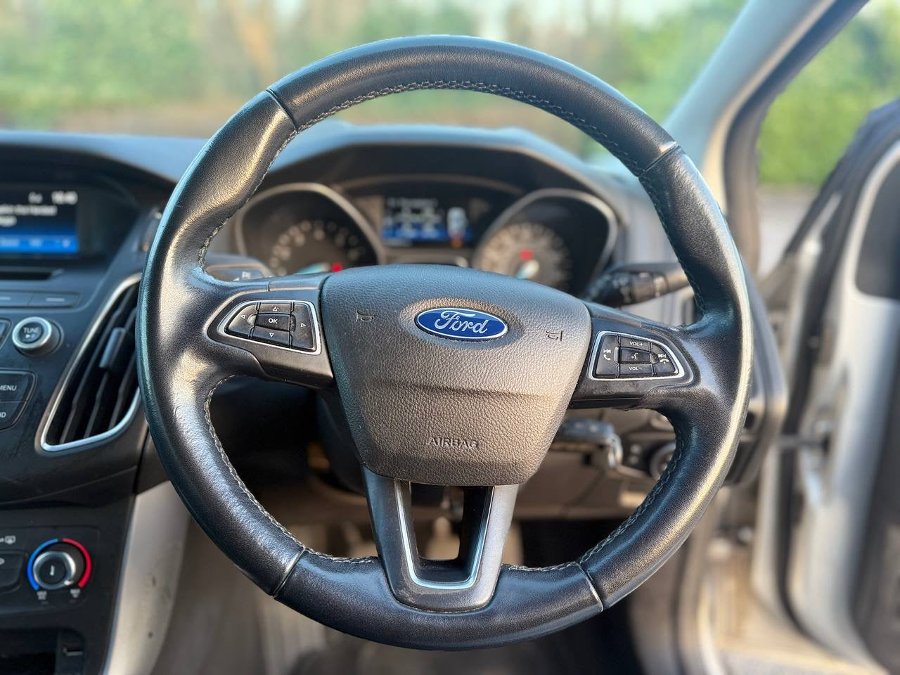 FORD FOCUS 1.0 EcoBoost 125 Zetec 5dr