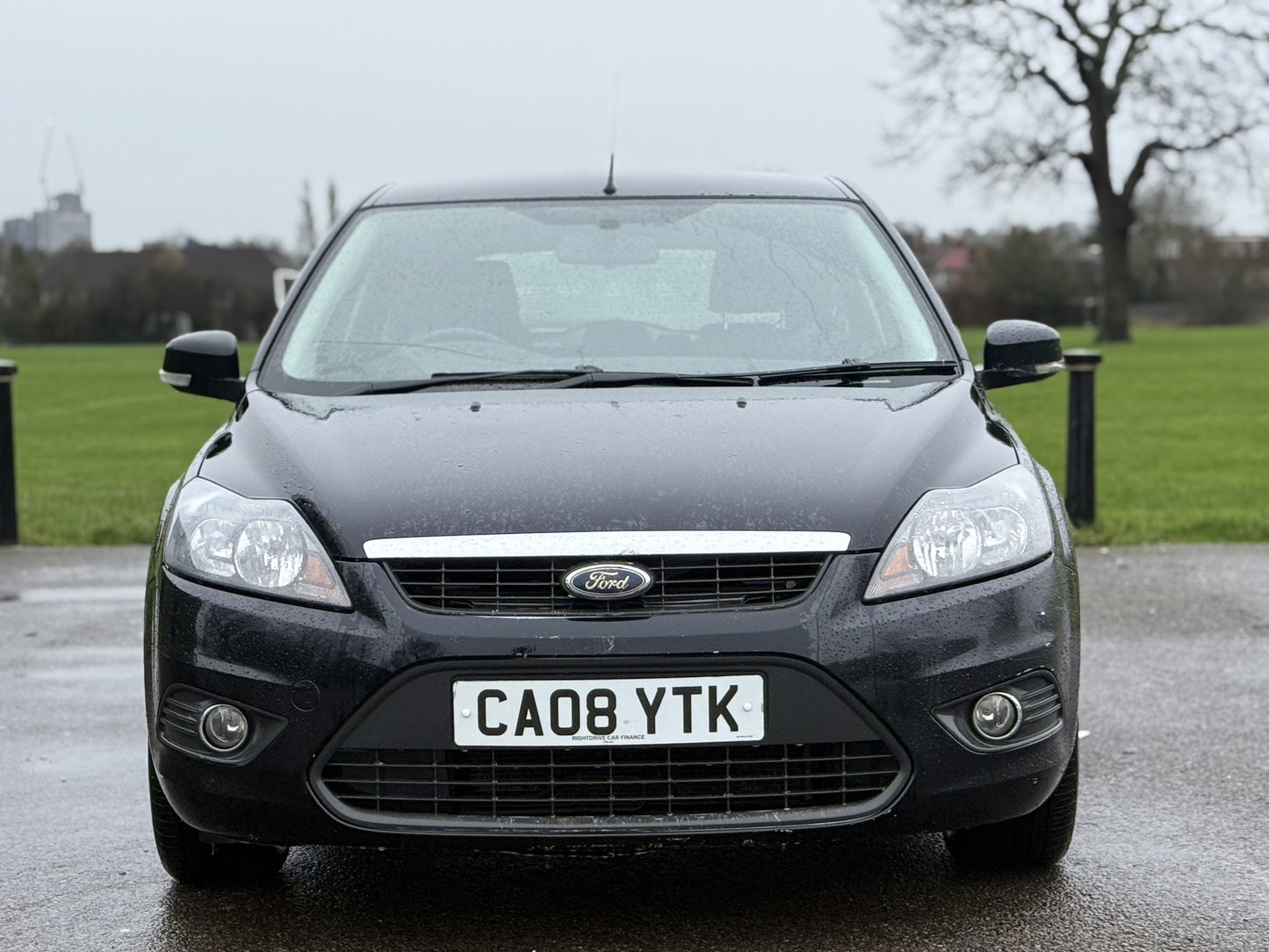 FORD FOCUS 1.6 Zetec 5dr Auto