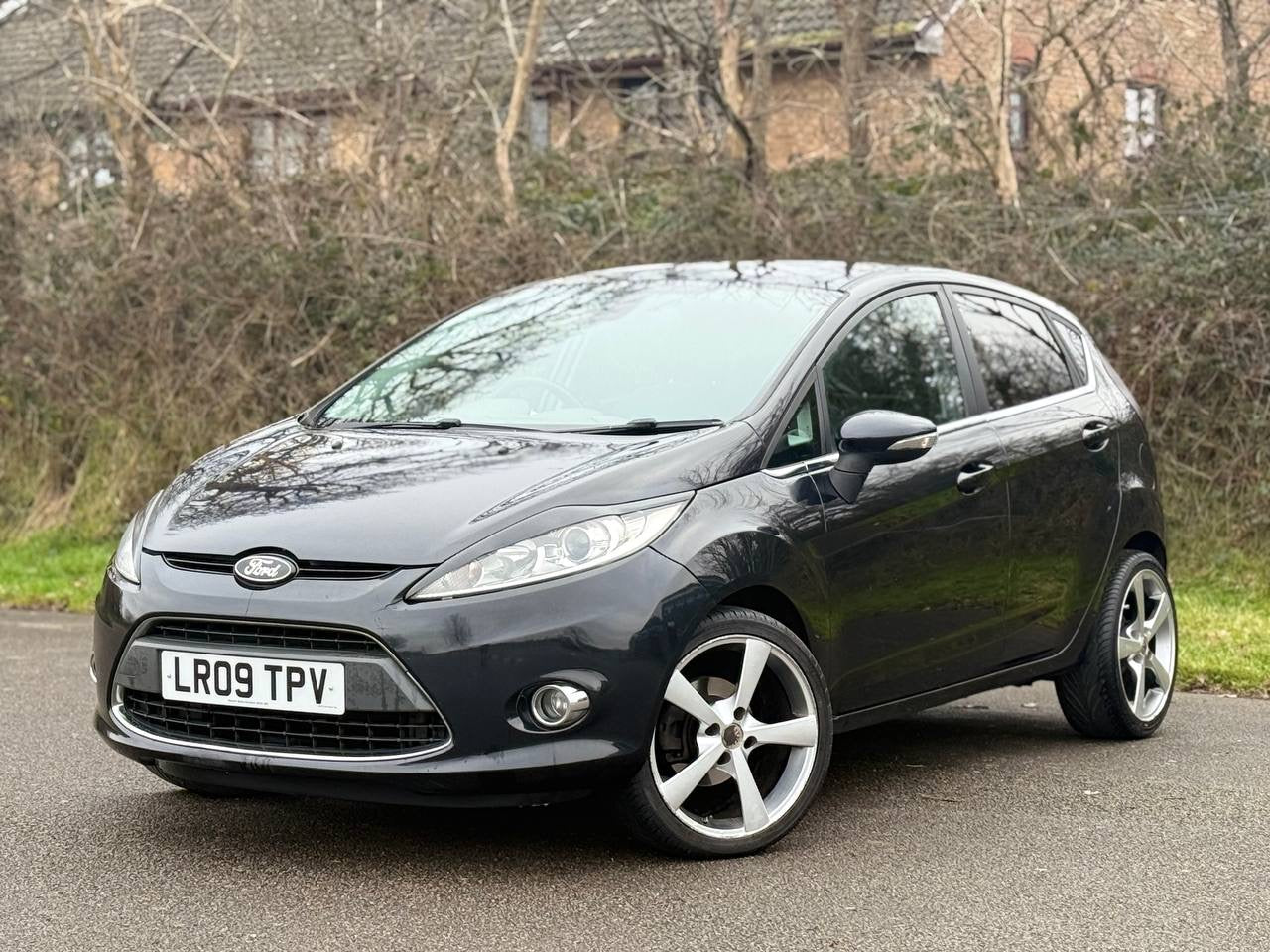 FORD FIESTA 1.6 Titanium 5dr