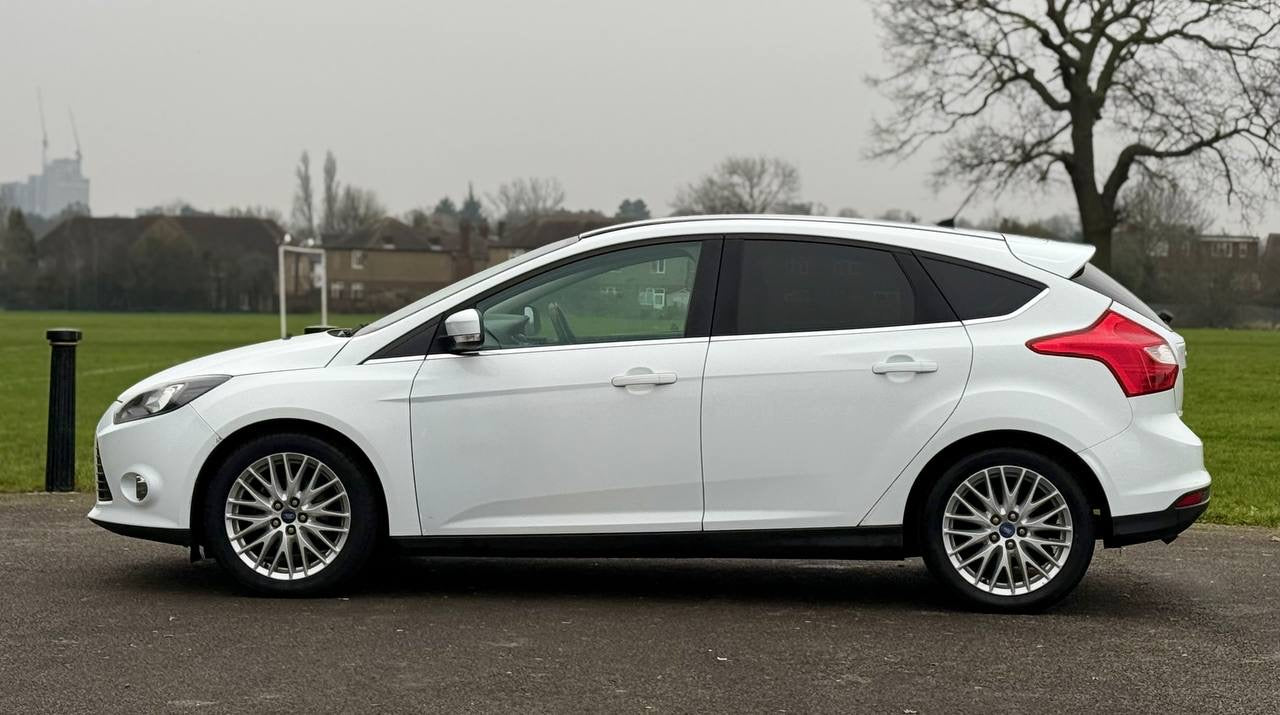 FORD FOCUS 1.0 125 EcoBoost Zetec 5dr