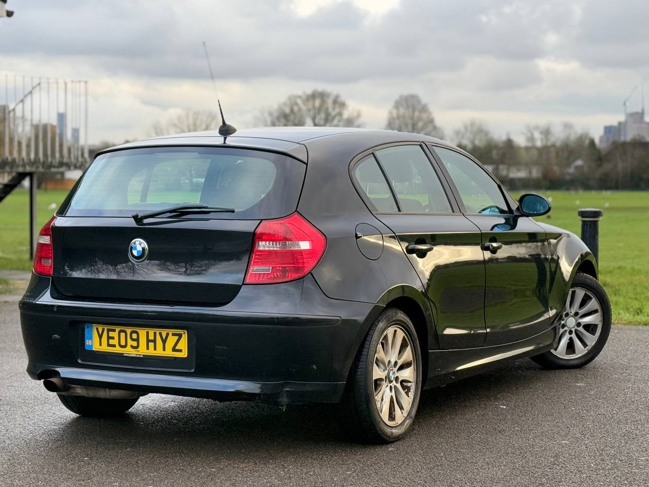 BMW 1 SERIES 116i ES 5dr [122]