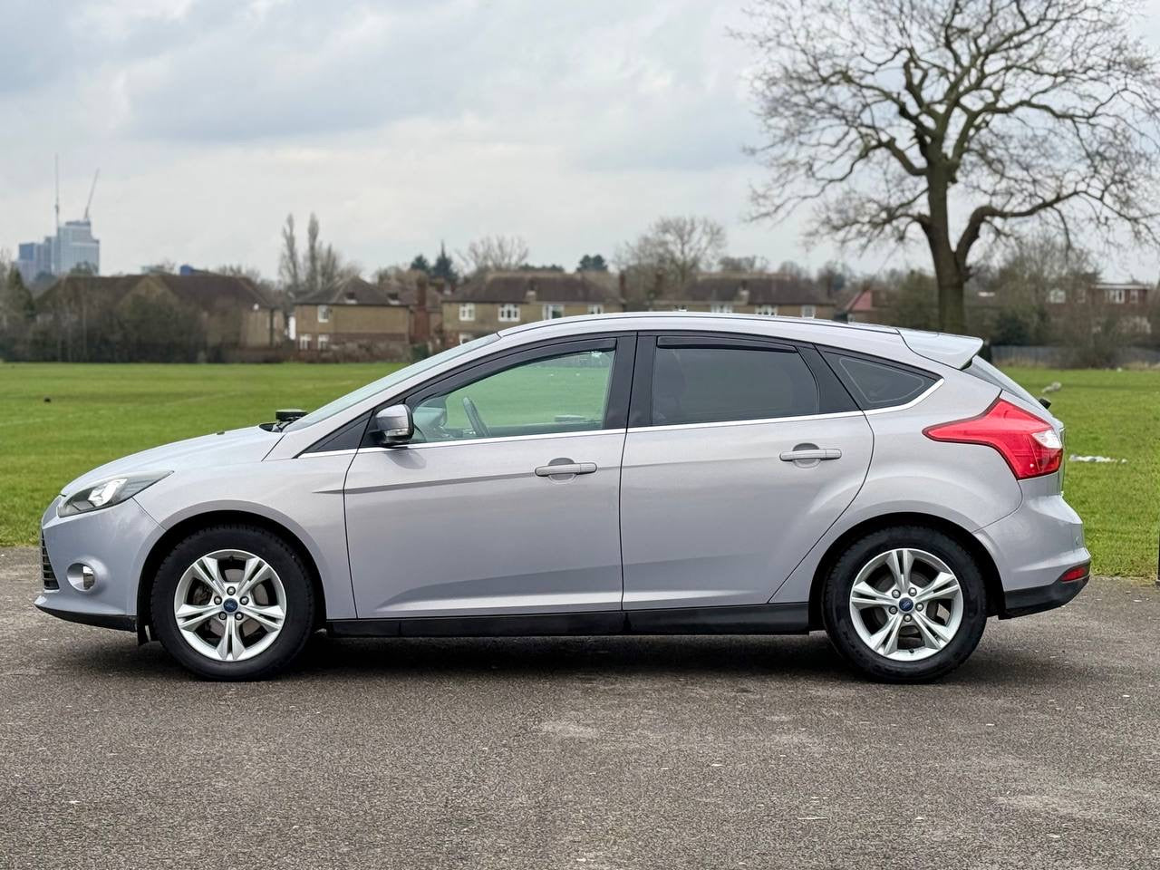 FORD FOCUS 1.6 125 Zetec 5dr