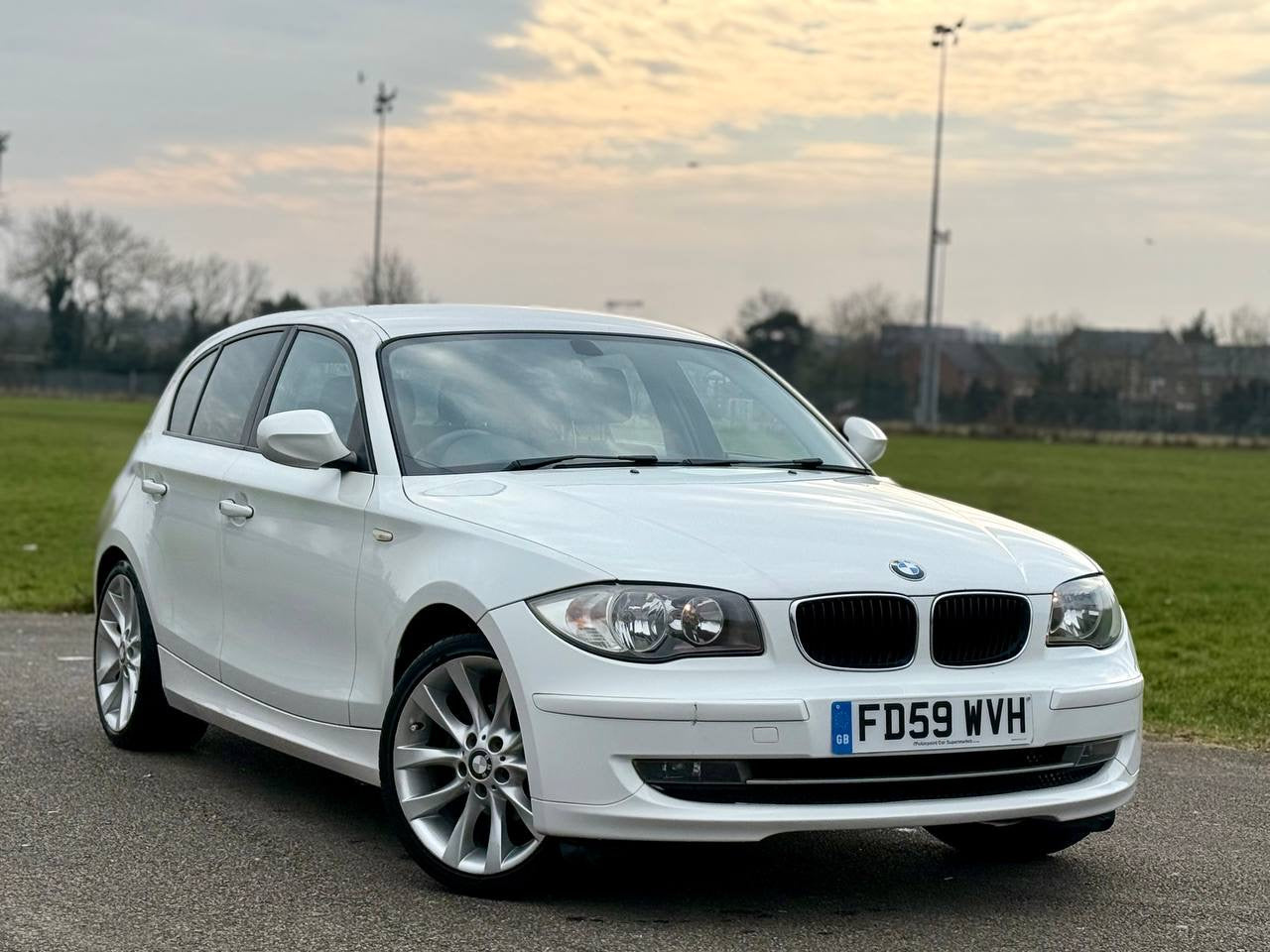 BMW 1 SERIES 116i [2.0] Sport 5dr