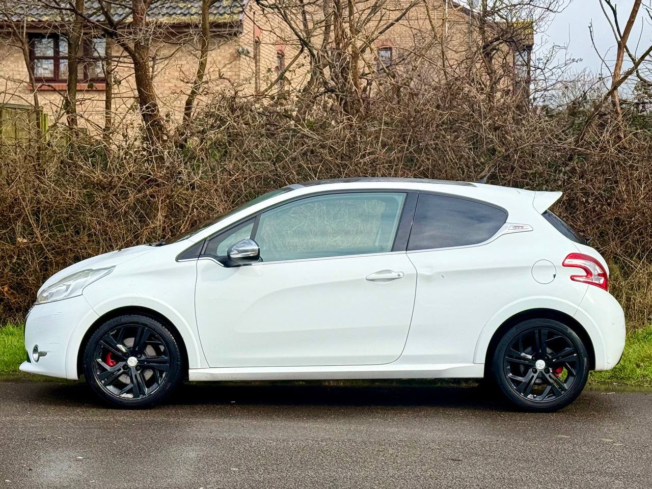 PEUGEOT 208 1.6 THP GTi 3dr